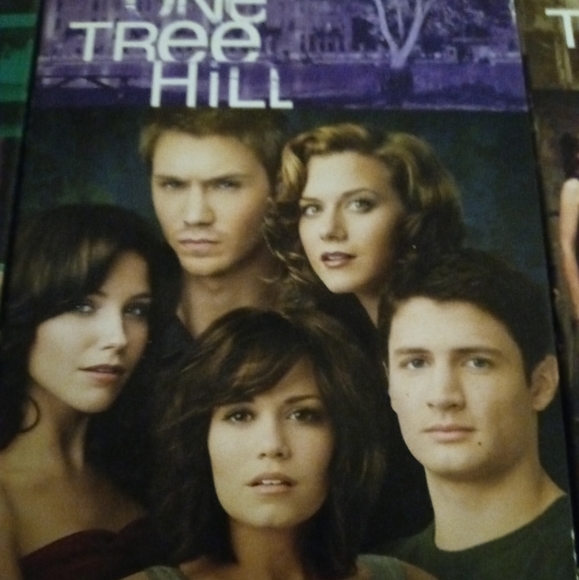 PREOWNED used One tree hill seasons 1-6&9 good condition - Picture 6 of 13